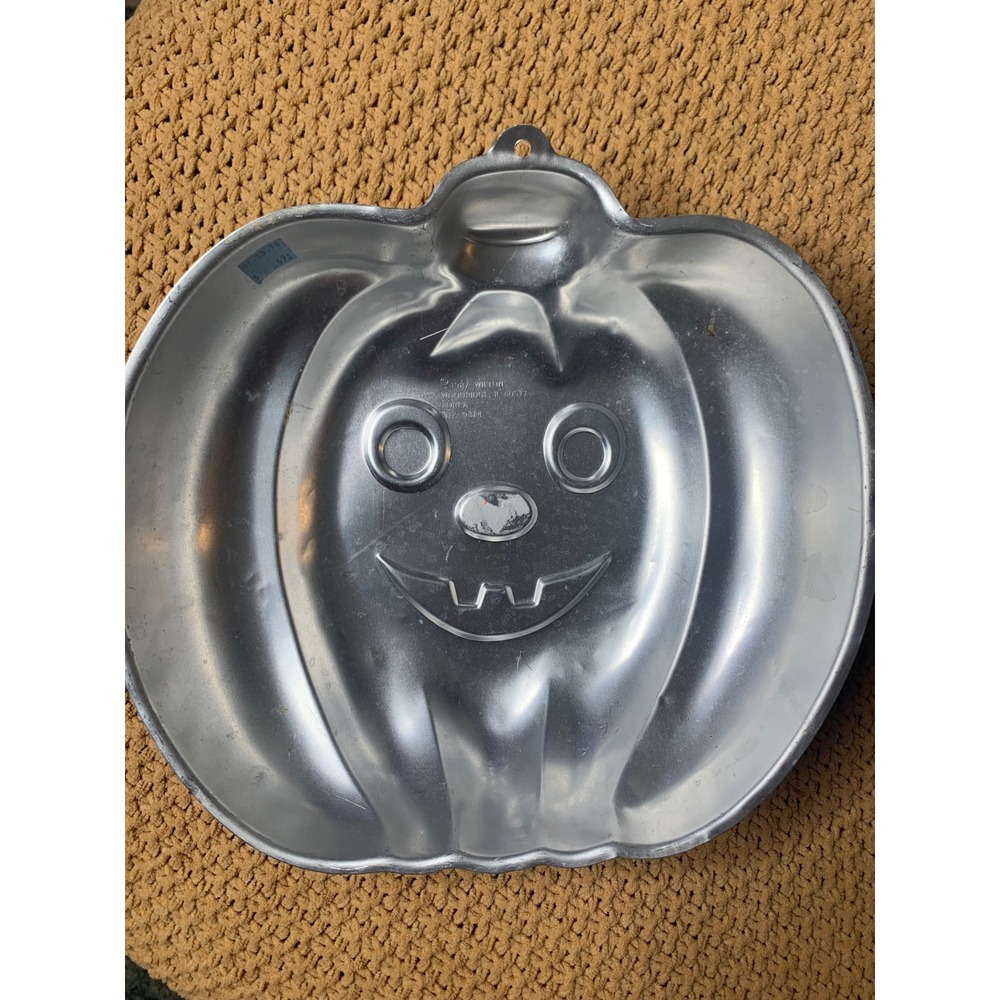 Vintage Wilton Jack O Lantern Pumpkin Cake Pan Halloween 1987 Korea - Picture 1 of 3